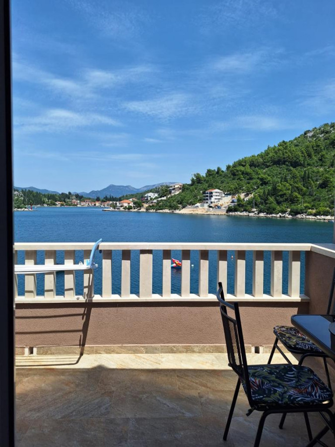 Apartment 2, Apartments Vale right by the Sea, Blace, Dalmatia Blace