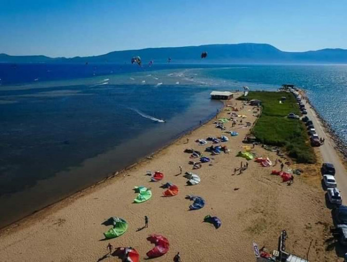 Apartments Vale right by the Sea, Blace, Dalmatia Blace